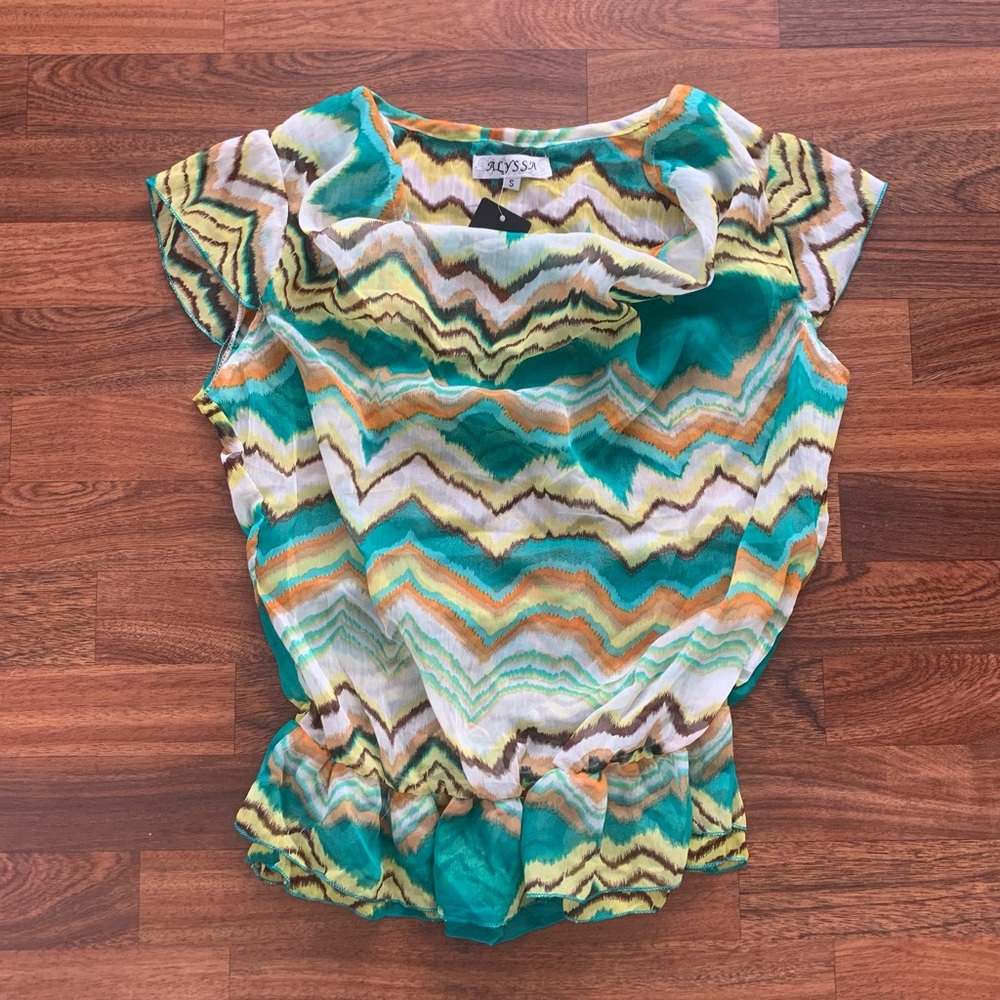 Alyssa Lightweight Floral Blouse Women’s Size Small Shear Short Sleeve Top New